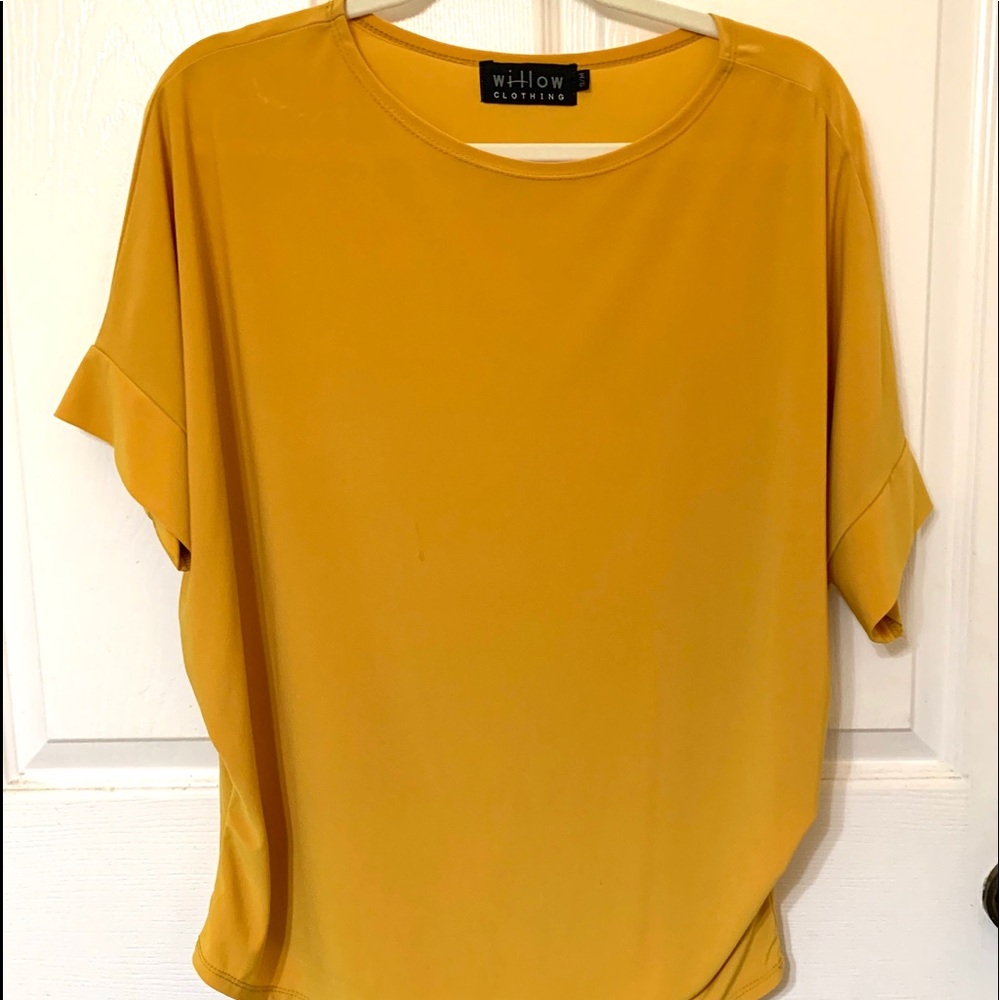TOP by WHlow Clothing